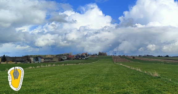 na horyzoncie kościół w Cynkowie na tzw.Granicach IMG 20240325 205902